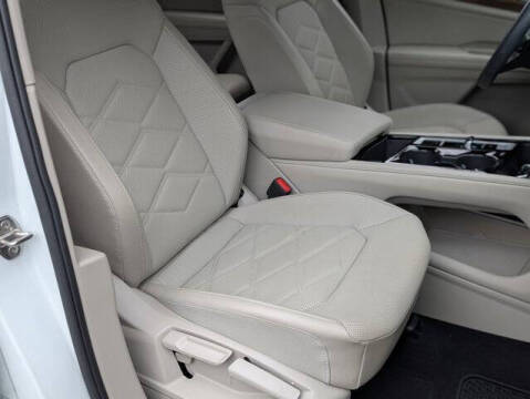 2024 Volkswagen Atlas SE