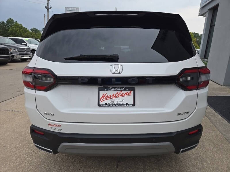 2023 Honda Pilot Elite