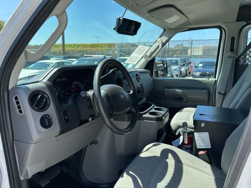 2013 Ford E-Series E-150