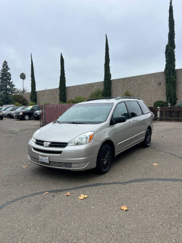 2004 Toyota Sienna LE 7 Passenger