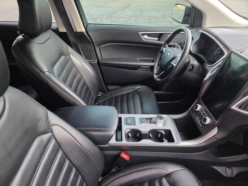 2021 Ford Edge