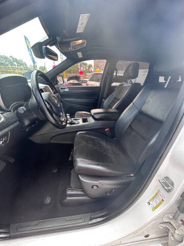 2020 Jeep Grand Cherokee Laredo