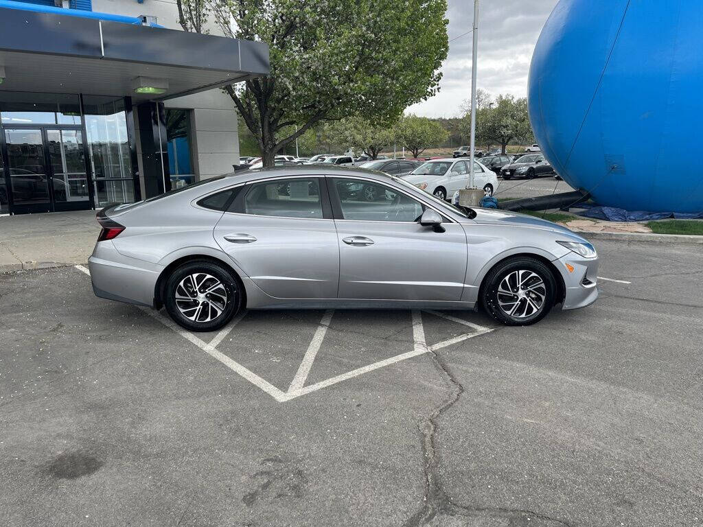 2021 Hyundai SONATA Hybrid for sale at Axio Auto Boise in Boise, ID