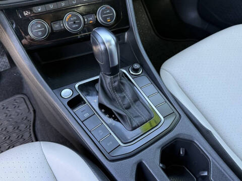 2021 Volkswagen Jetta R-Line