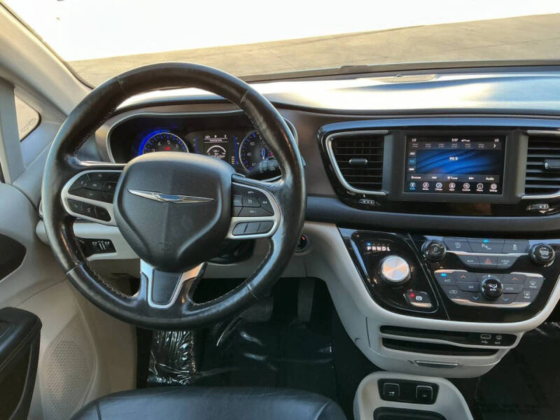 2019 Chrysler Pacifica Touring L