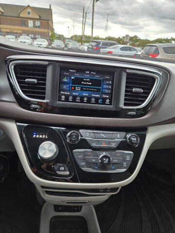 2019 Chrysler Pacifica Touring L