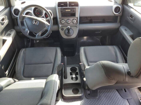 2005 Honda Element LX