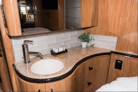 2008 Prevost Marathon XL45