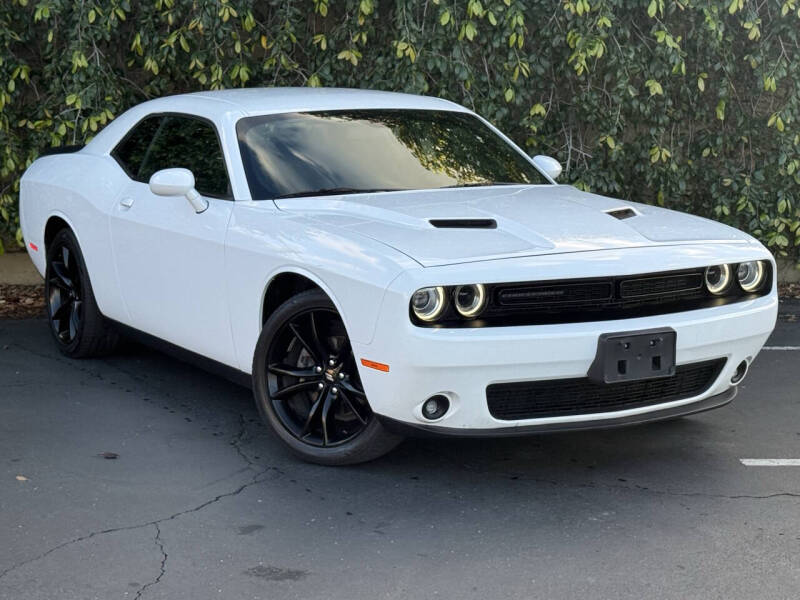 2018 Dodge Challenger SXT's photo