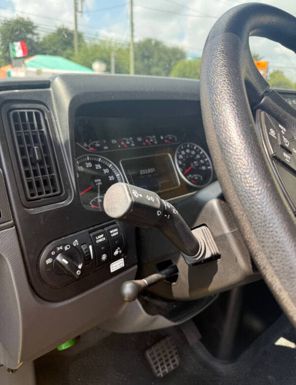 2021 International MV607