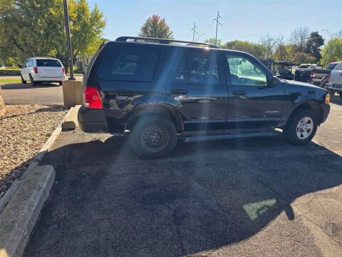 2004 Ford Explorer XLS