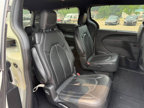 2020 Chrysler Pacifica Launch Edition