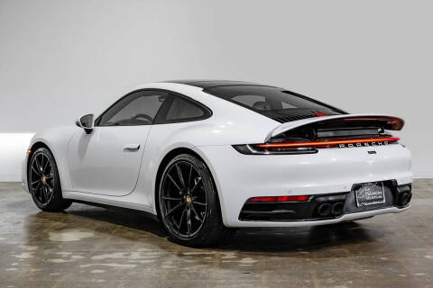 2020 Porsche 911 Carrera