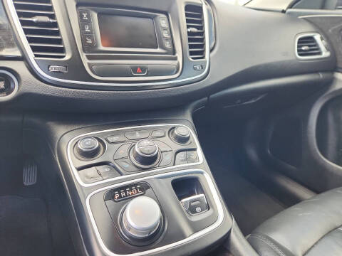 2015 Chrysler 200 C