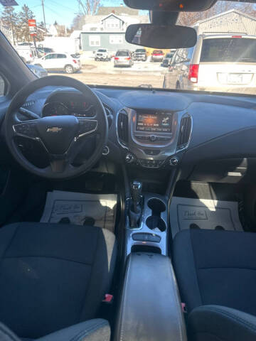 2017 Chevrolet Cruze LT Auto