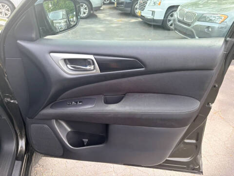 2017 Nissan Pathfinder