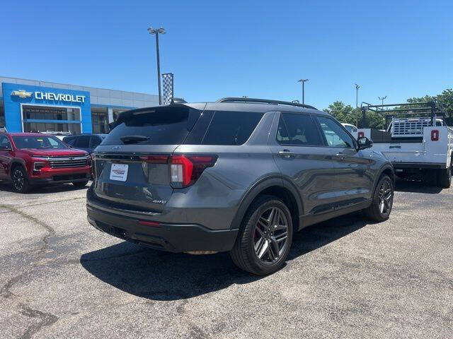 2025 Ford Explorer ST-Line