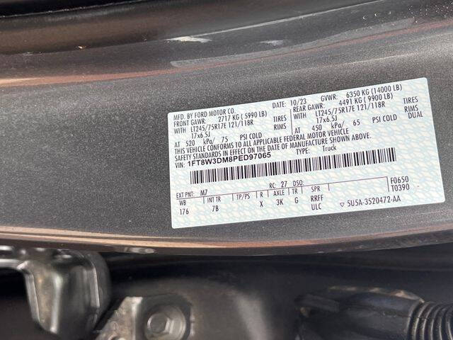 2023 Ford F-350 Super Duty Platinum