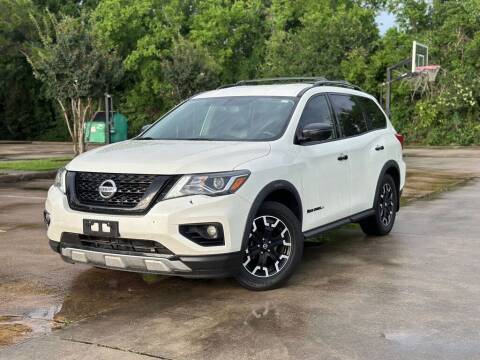 2019 Nissan Pathfinder for sale at Crown Auto Sales in Sugar Land TX