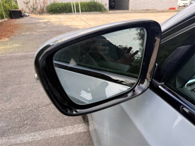 2024 BMW 3 Series 330i