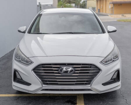 2019 Hyundai Sonata for sale at Auto Outlet of Sarasota in Sarasota FL