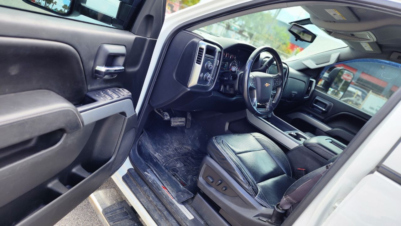2016 Chevrolet Silverado Pickup - $20,900