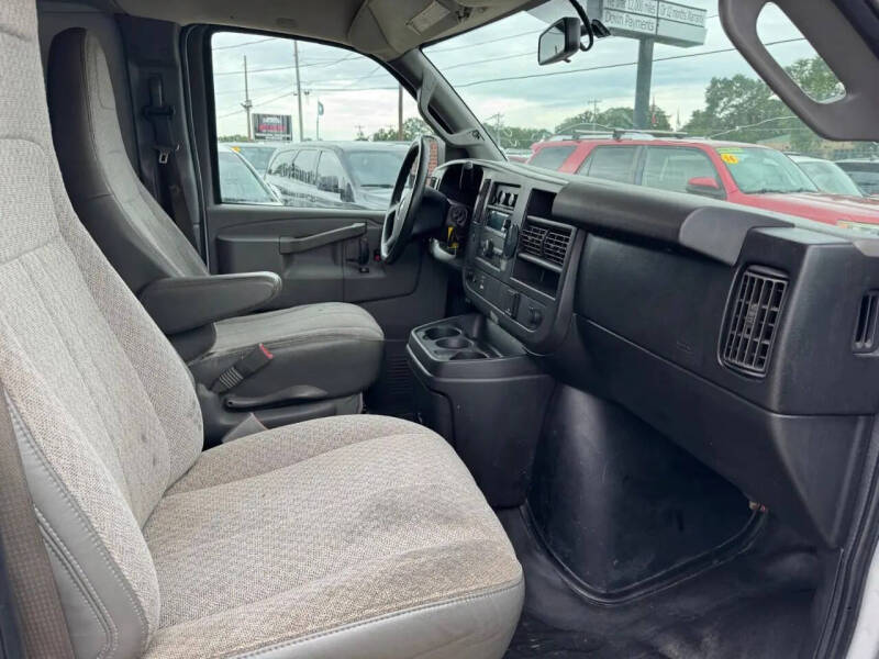 2017 Chevrolet Express 2500