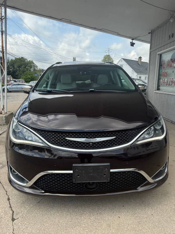 Used 2017 Chrysler Pacifica Limited with VIN 2C4RC1GG3HR653933 for sale in Hilliard, OH