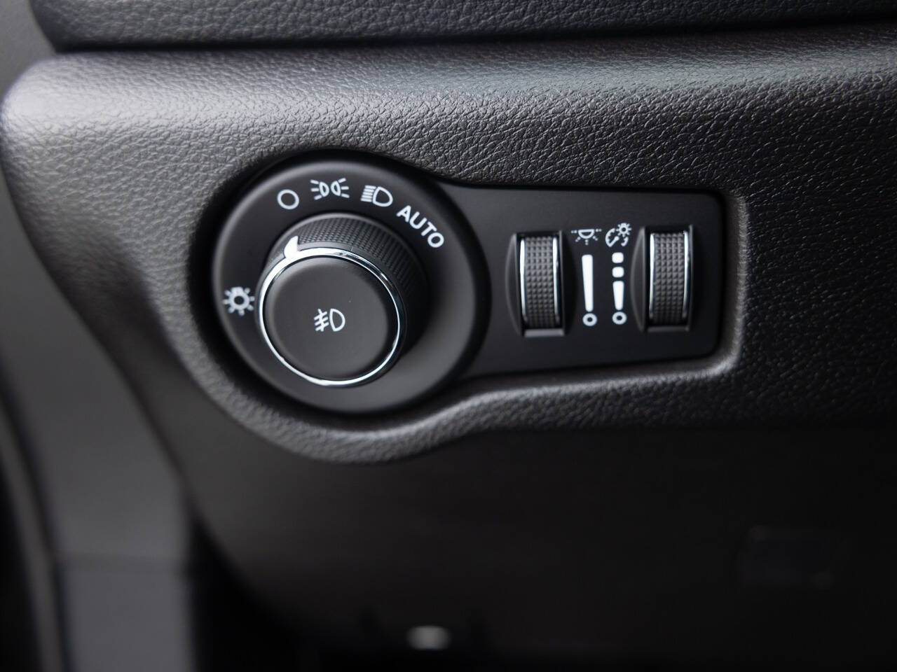 Used Car 2020 Chrysler Pacifica  Limited 4dr Mini Van For Sale Under $20,000 In Coal City, Illinois