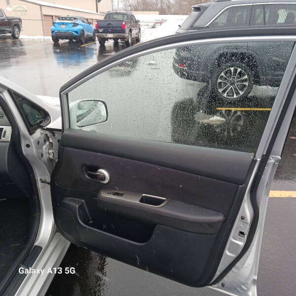 2010 Nissan Versa 1.8 SL