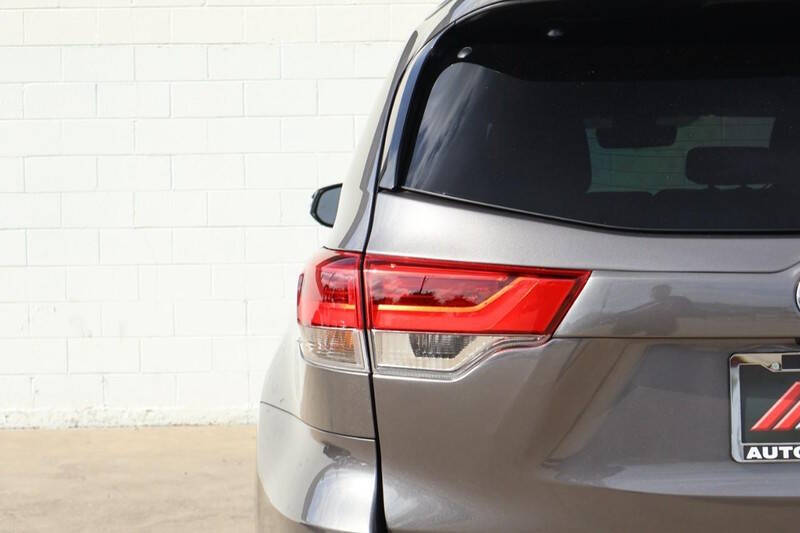 2017 Toyota Highlander