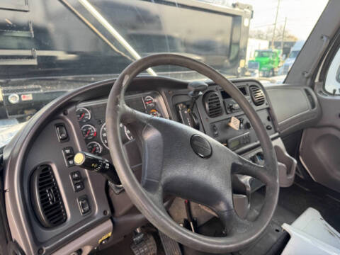 2013 Freightliner Business class M2