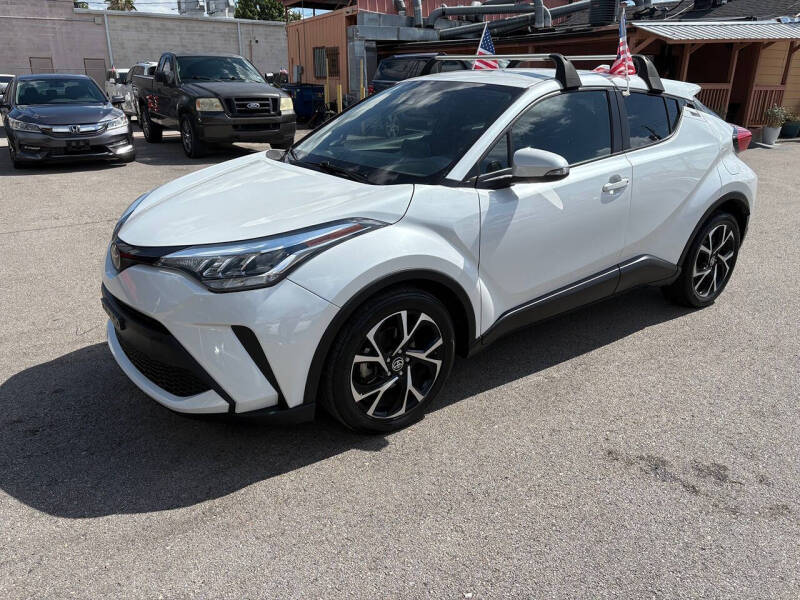 2022 Toyota C-HR XLE