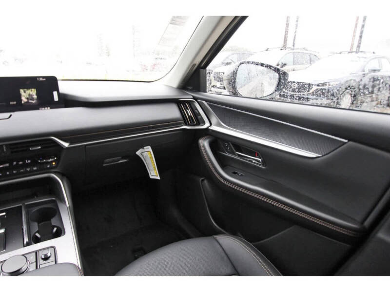 2025 Mazda CX-70 Plug-in Hybrid Premium