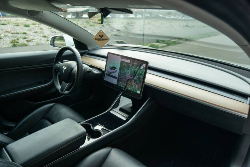 2019 Tesla Model 3 Performance