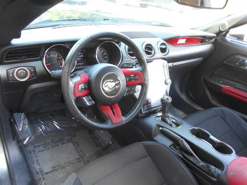 2016 Ford Mustang V6