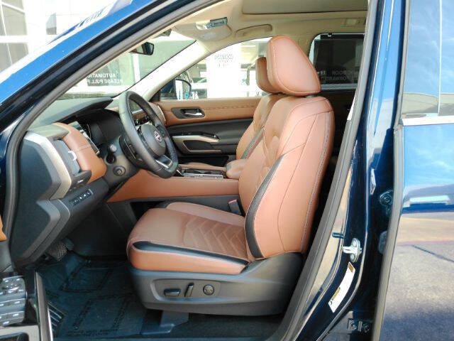 2024 Nissan Pathfinder Platinum