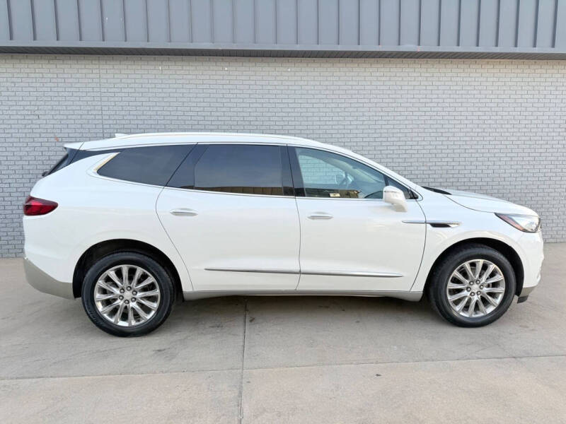 2020 Buick Enclave Essence