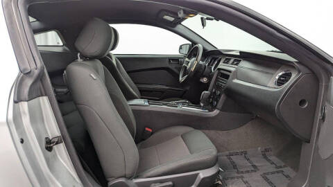 2014 Ford Mustang V6