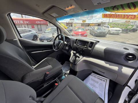 2018 Nissan NV200 SV