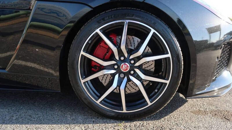 2016 Jaguar F-TYPE R