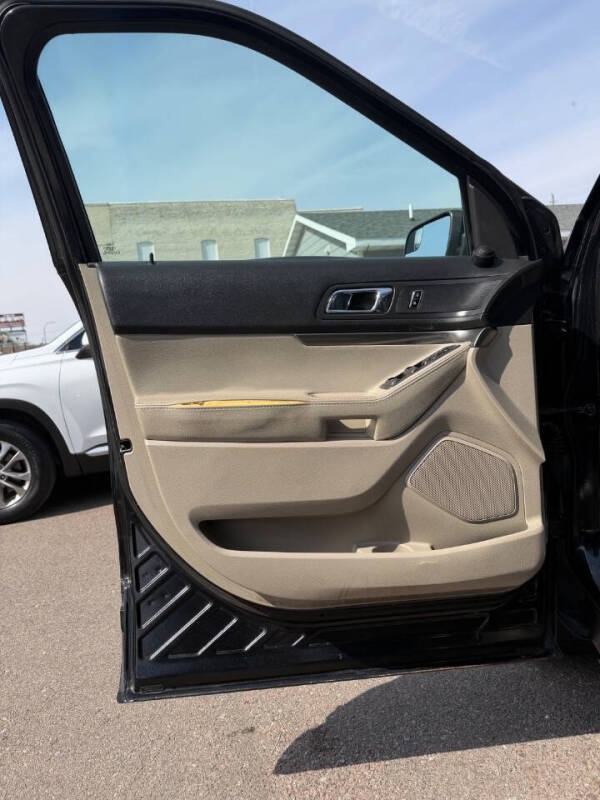 2015 Ford Explorer