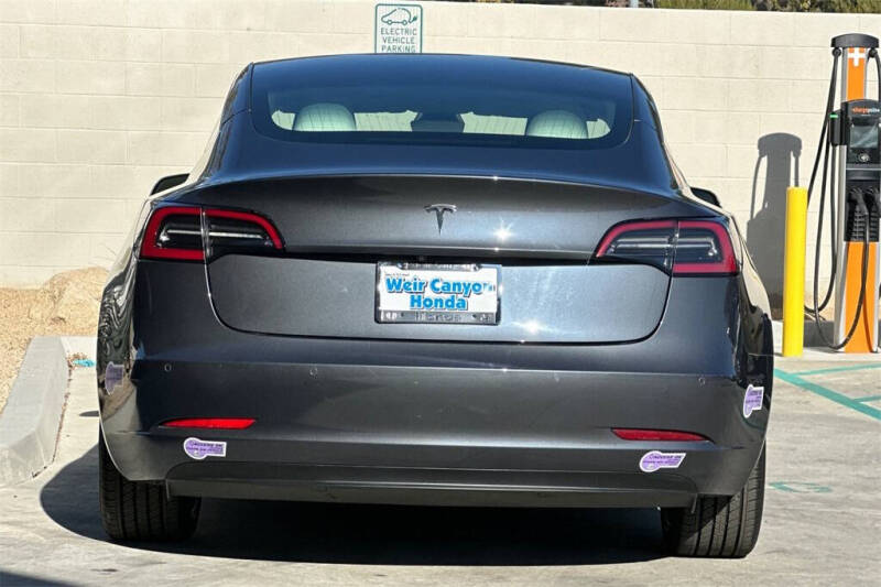 2019 Tesla Model 3 Standard Range Plus
