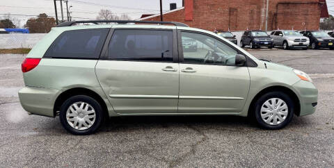 2008 Toyota Sienna CE 7-Passenger