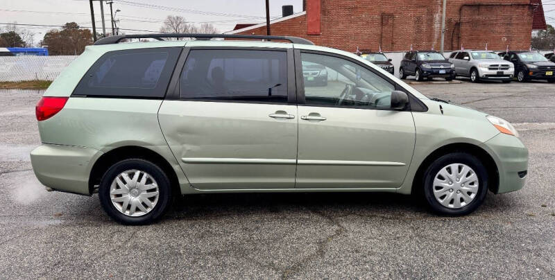 2008 Toyota Sienna CE 7-Passenger