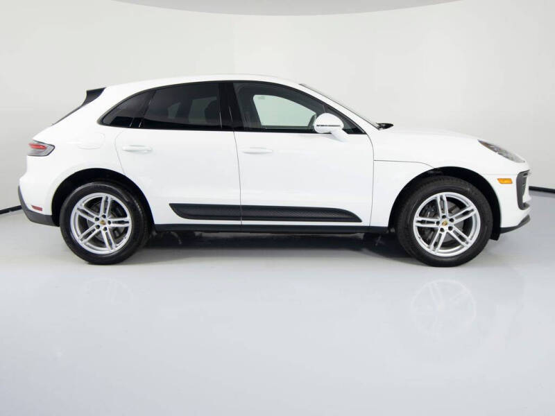 2025 Porsche Macan