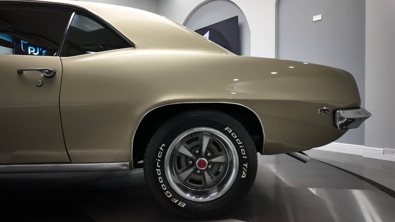 1969 Pontiac Firebird 27
