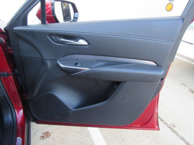 2024 Cadillac XT4 Premium Luxury