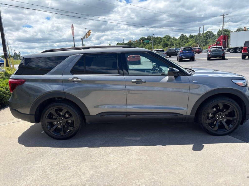 2024 Ford Explorer ST-Line