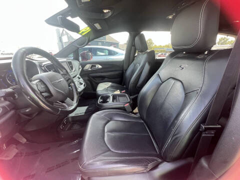 2019 Chrysler Pacifica Touring L